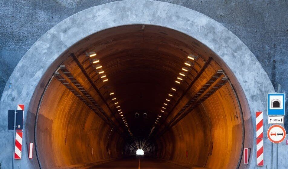 señal altura libre restringida